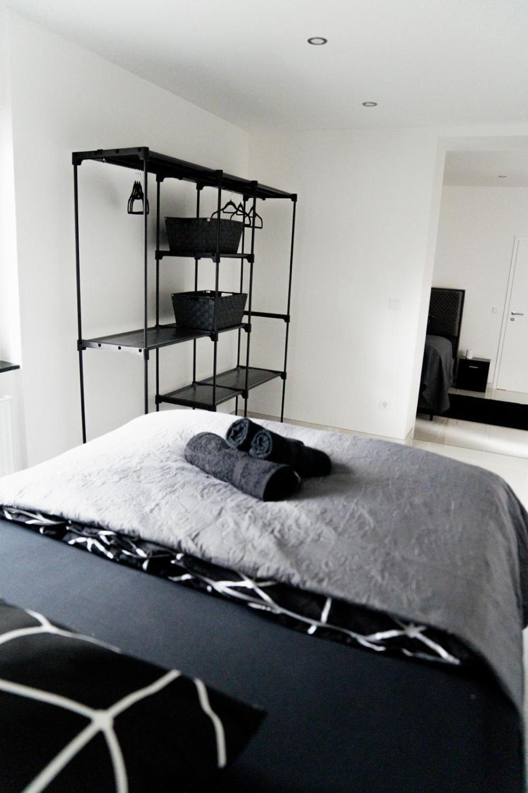 Ferienwohnung Hills Duisburg Buitenkant foto